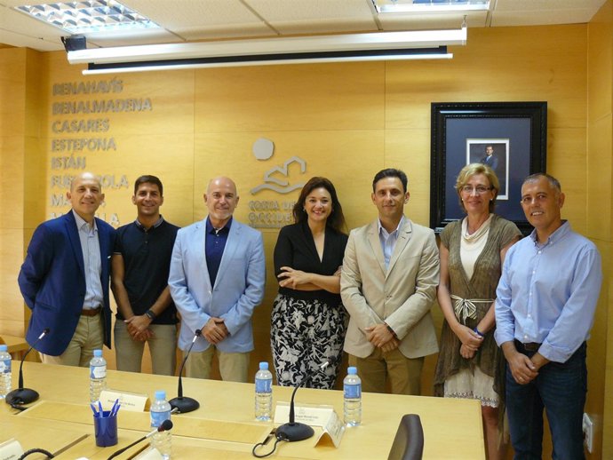 Margarita del Cid y portavoces de la Mancomunidad