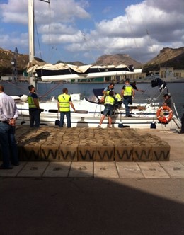 Velero 'Mar Blue' con hachís con 12 detenidos, seis en Galicia.