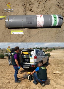 La Guardia Civil Desactiva Dos Bengalas De Señalización Con Carga De Fósforo Y U