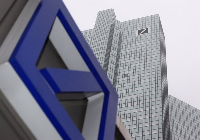 Edificio Del Banco Alemán Deutsche Bank En Frankfurt