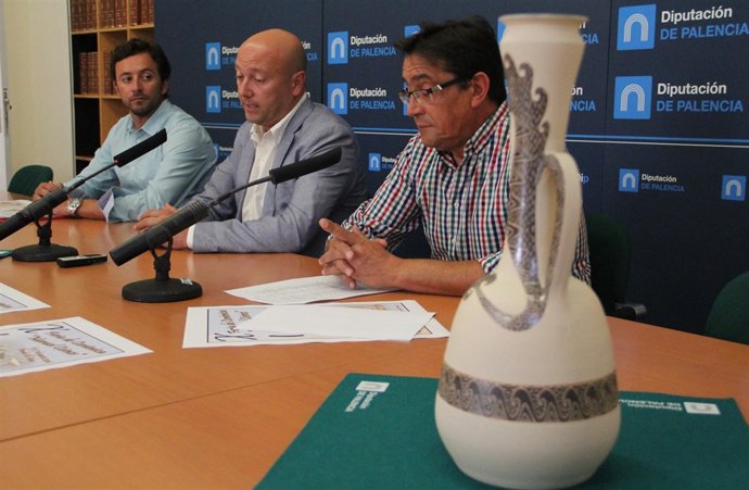 Presentación de la XIII Feria de Cerámica 'Manuel Ceinos'.