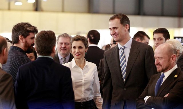 Los Reyes inauguran Arco