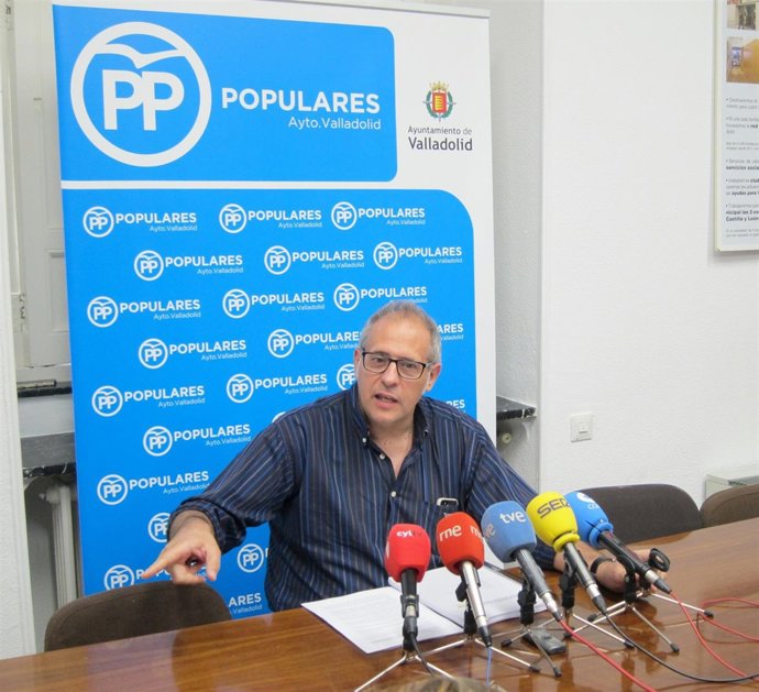 El presidente del Grupo Municipal Popular, Antonio Martínez Bermejo