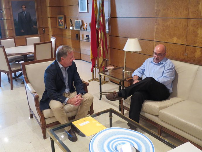 Los representantes del Gobierno y el Consell se han reunido en Delegación
