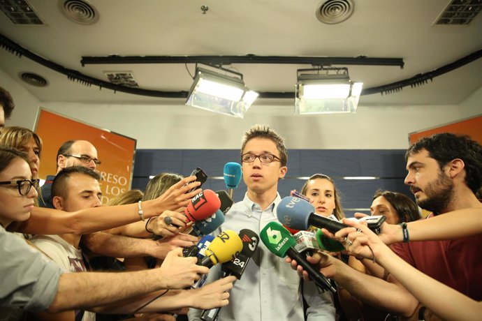 Errejón en rueda de prensa en el Congreso