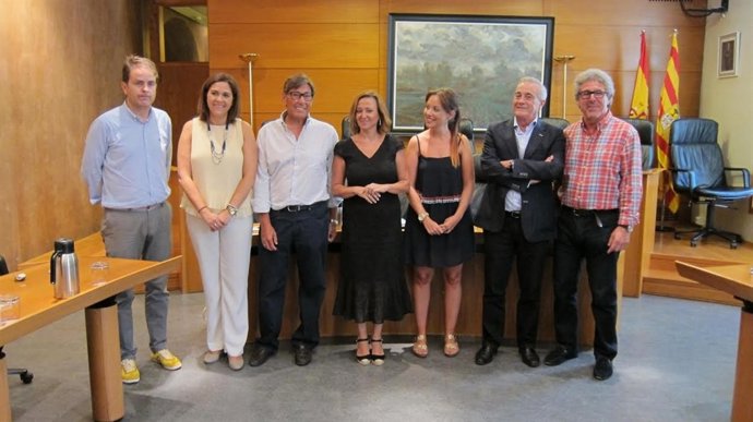 Los grupos han mantenido una reunión con la consejera