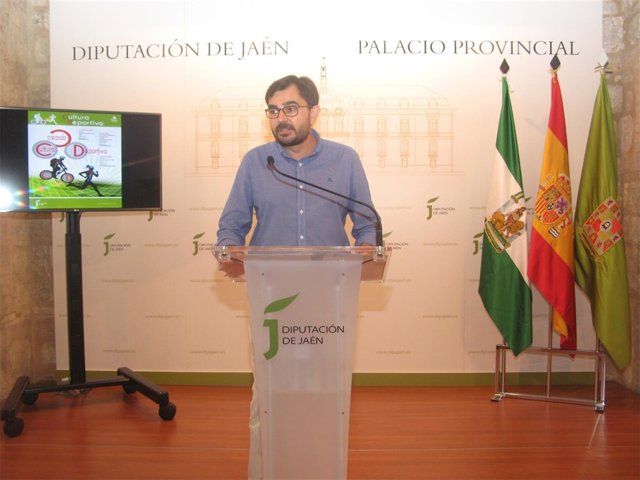 Juan Ángel Pérez presenta el plan 'Creando Cultura Deportiva'.