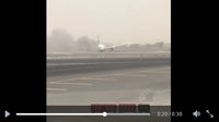 Evacuado en Dubái un avión de Emirates tras sufrir un incendio en un aterrizaje de emergencia