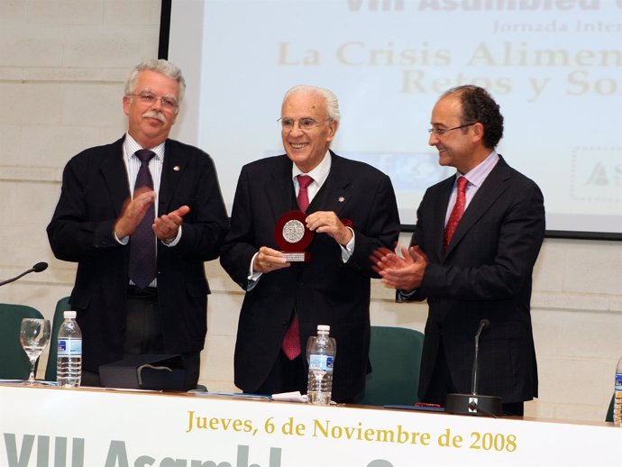 Homanaje a Alberto Ballarín, primer presidente de ICAM