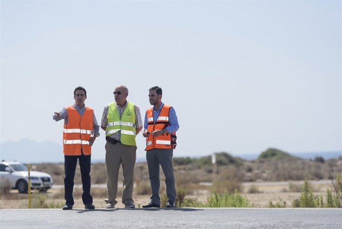 Visita las obras de acceso a El Alquián