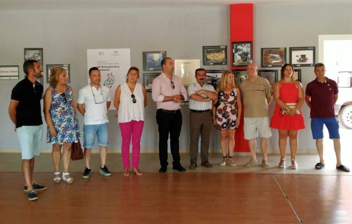 Salazar (4i) en la exposición sobre el parque de Cazorla, Segura y las Villas.