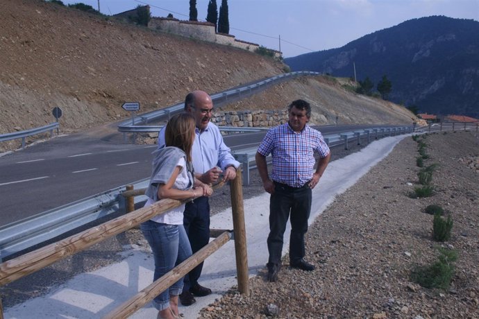 El subdelegado del Gobierno en Teruel en Linares de Mora