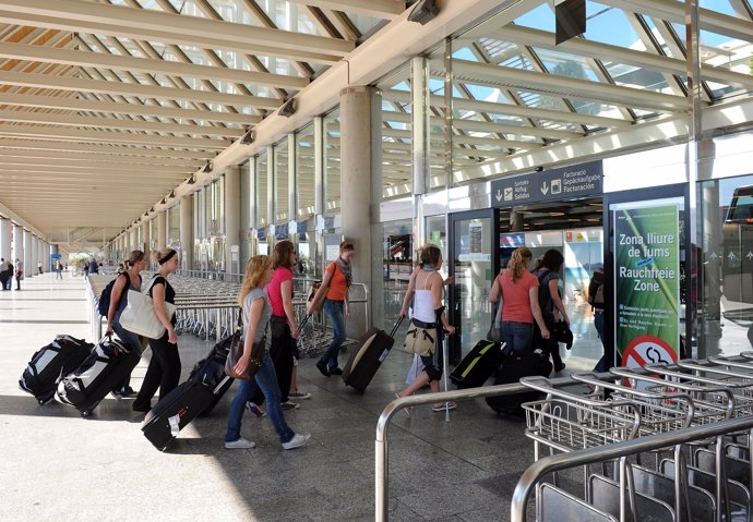 aeropuerto, terminal, viajeros