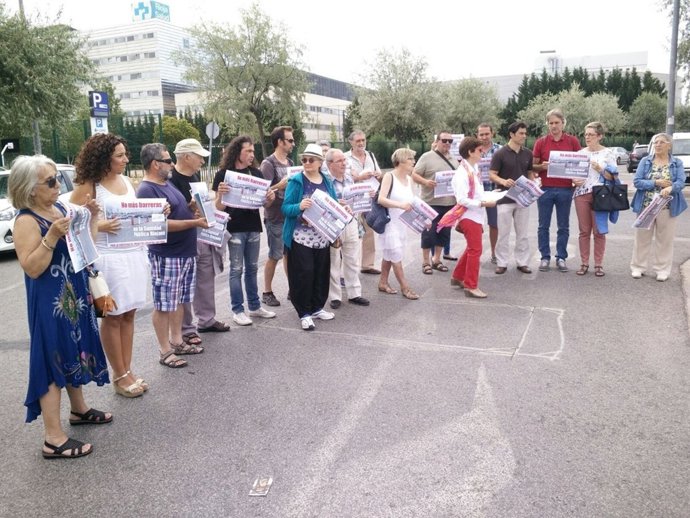 La Plataforma del Parking San Pedro recogerá firmas