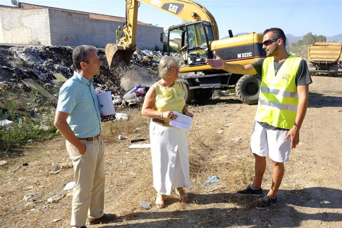 Teresa Porras en el arroyo de Los Asperones