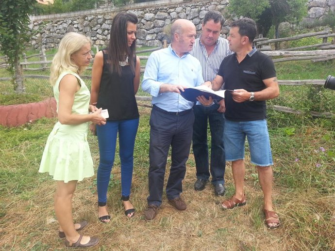 Luis Venta, en el centro