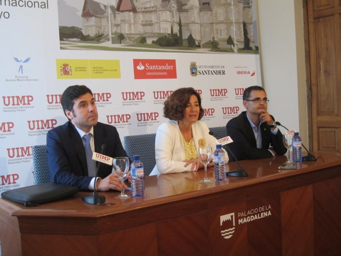 Participantes en la rueda de prensa