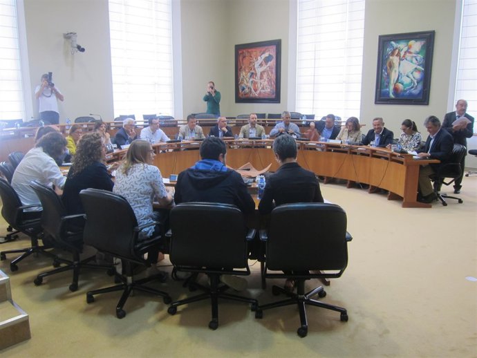 Reunión de la Diputación Permanente del Parlamento gallego