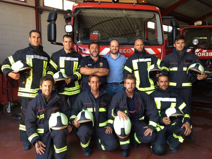 Imagen de los nuevos bomberos de Utrera.