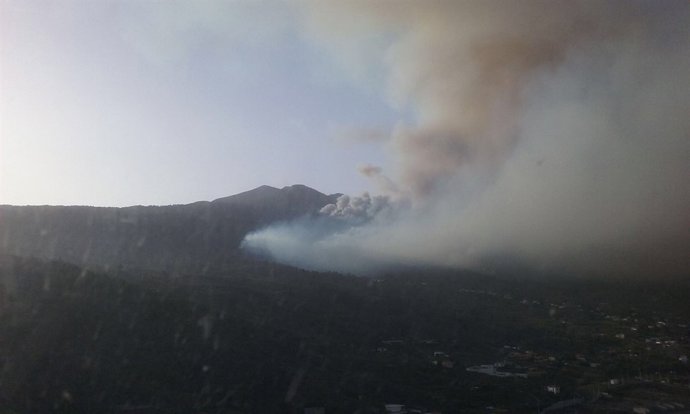 Vista aérea del incendio de La Palma