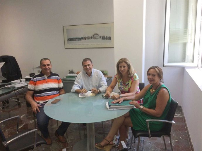 Reunión sobre el taxi rural