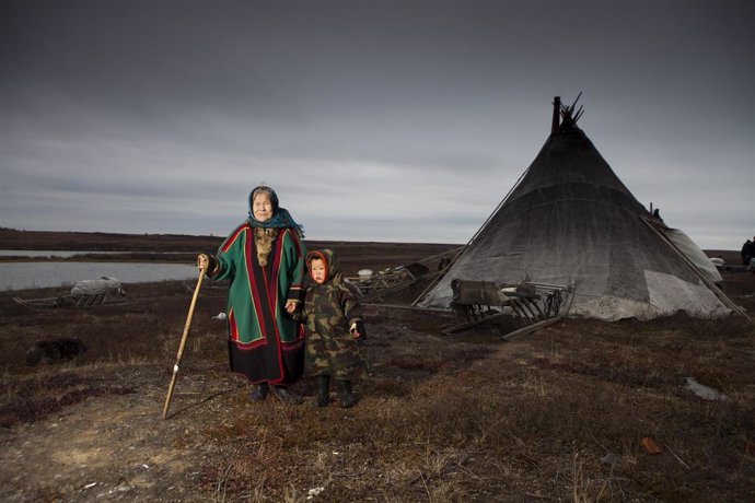 Una mujer de la tribu Nénet en Siberia