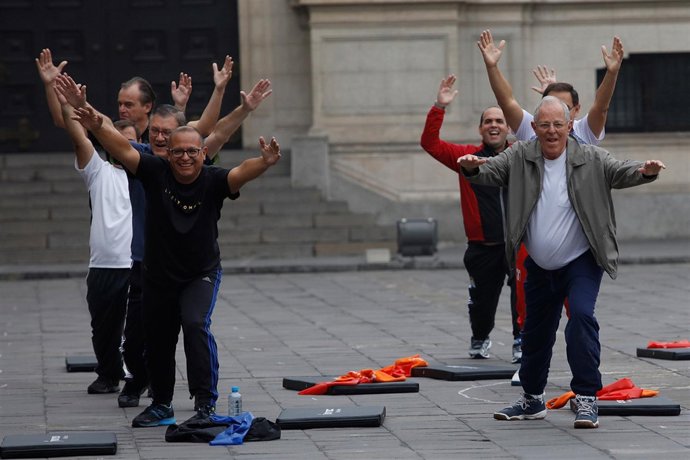 El Gobierno peruano hace ejerciciio antes de su primera reunión