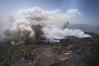 El incendio de La Palma continúa sin control y ya son 2.500 evacuados