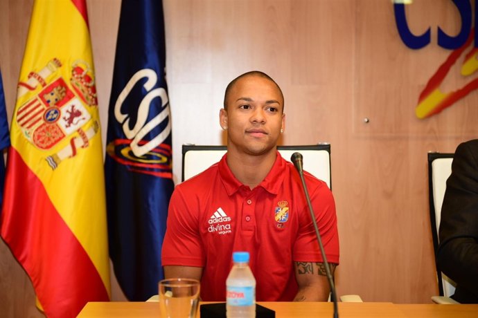 Ray Zapata en el CSD con los medios de comunicacion 