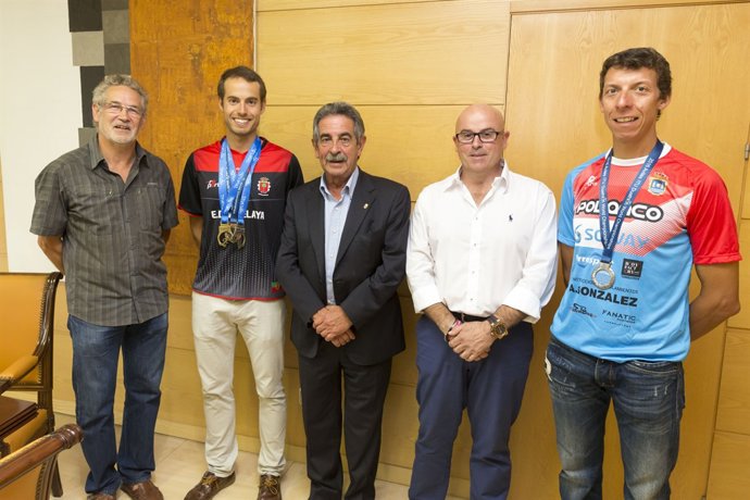 Revilla con los duatletas