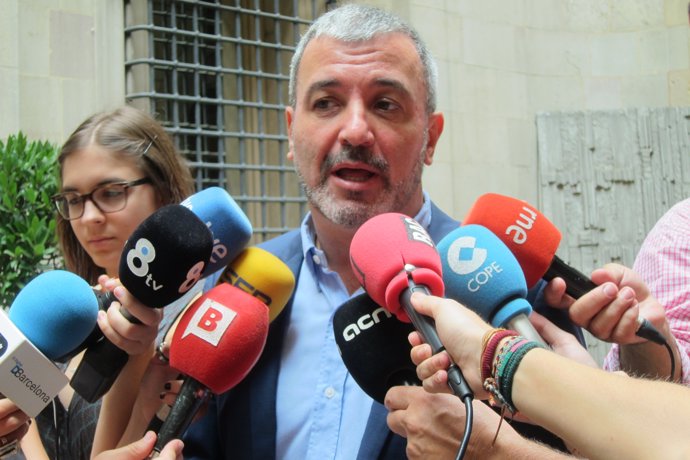 Jaume Collboni en declaraciones a los periodistas