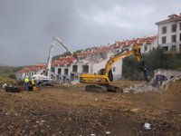 Comienza el derribo de la "barbaridad" del Alto del Cuco