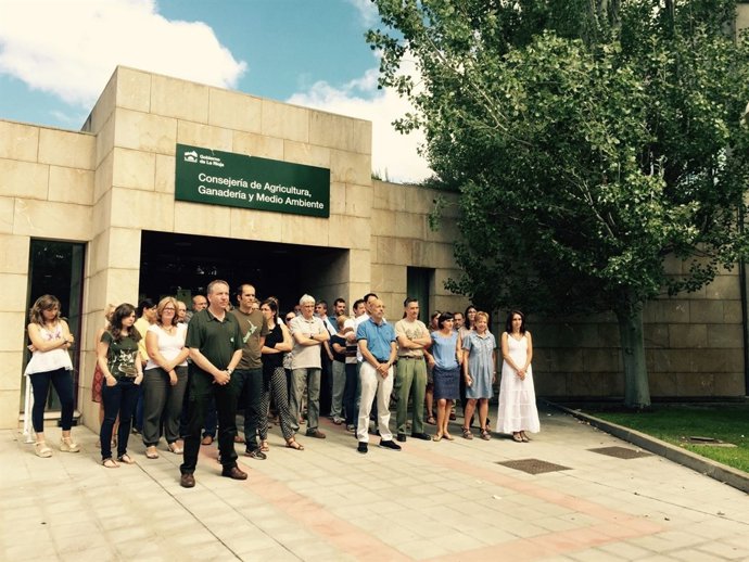 El agente forestal quedó encerrado entre las llamas