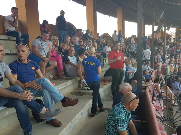 Agentes de Thursa en la Plaza de Toros de La Merced