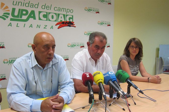 Aurelio Pérez y Aurelio González analizan la situación de los topillos