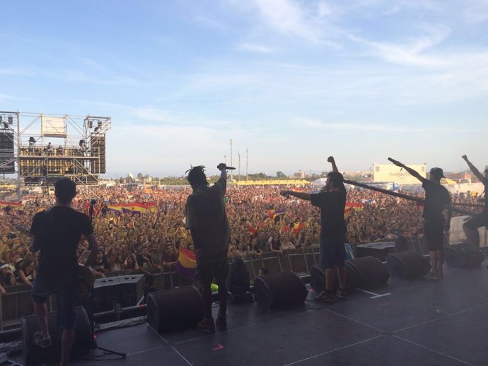 Imagen del concierto de La Raíz en el Arenal Sound 