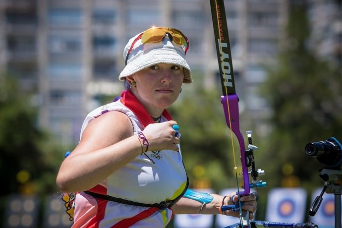 Adriana Martín tiro arco