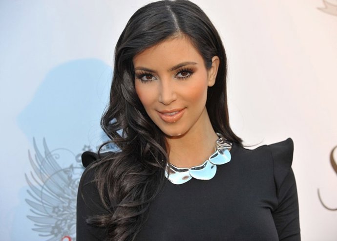 KIM KARDASHIAN Y EL NUEVO CALZADO DE LA TEMPORADA