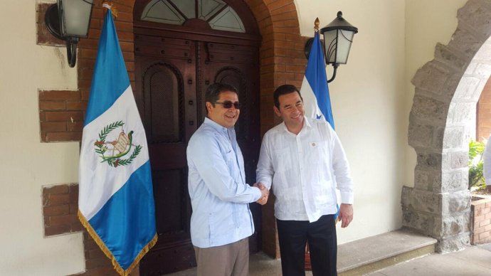 Encuentro entre los presidentes de Honduras y Guatemala