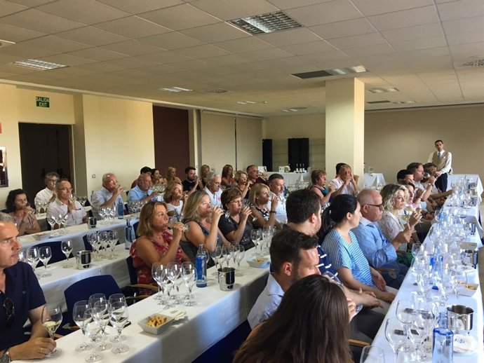Un momento de la cata de vinos