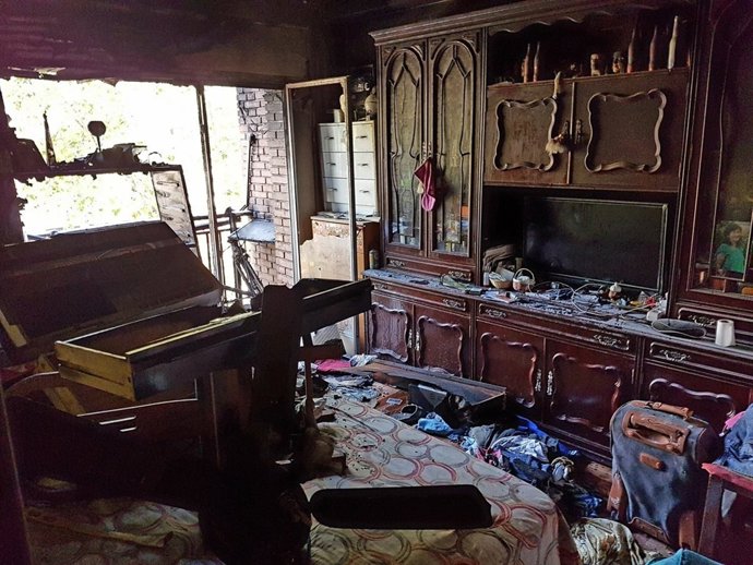 Salón de la vivienda afectada