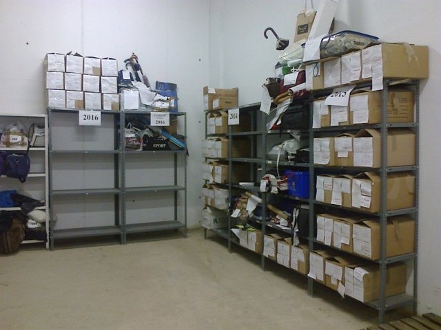 Oficina de Objetos Perdidos en la estación Delicias de Zaragoza.