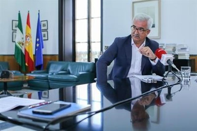 Manuel Jiménez Barrios durante la entrevista