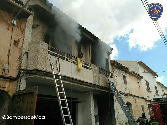 Incendio en una vivienda en Muro