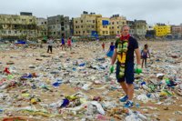 Naciones Unidas emprende en Bombay la mayor operación de limpieza de playas de la historia