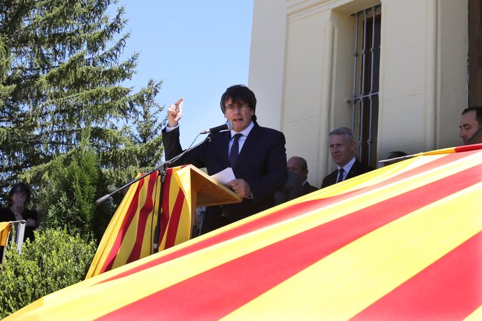 El presidente C. Puigdemont en el CXXV aniversario de la Casa del Comú de Das
