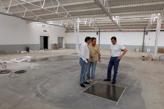 El alcalde de Tarazona visita las obras en el Recinto Ferial