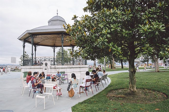 Actividad de punto y lectura dramatizada