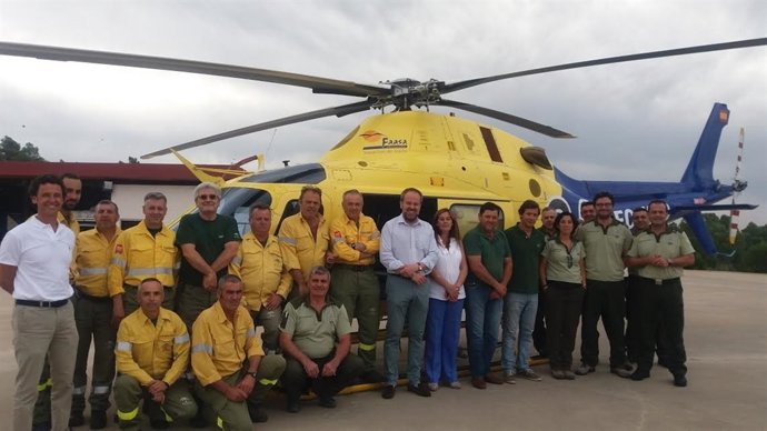 Algar (centro) durante su visita al Cedefo de Adamuz
