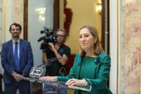 Ana Pastor insiste en dar tiempo a Rajoy y declina poner fecha a la investidura